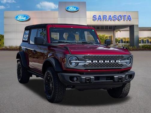 RUBY RED MET TNTD CLEARCOAT 2026 Ford Bronco Badlands