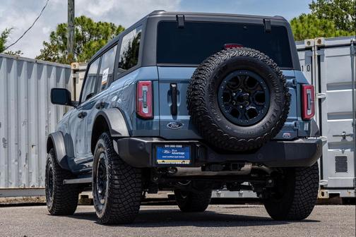 AZURE GRAY MET TRI-COAT 2024 Ford Bronco Wildtrak