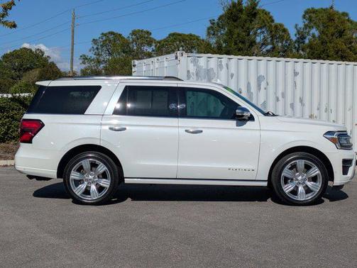 2024 Ford Expedition Platinum