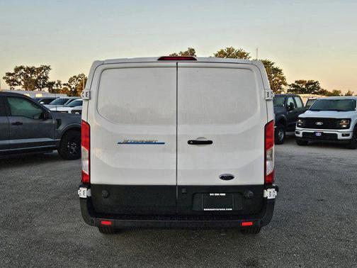 2022 Ford Transit-350 Base