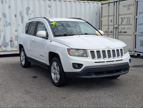 Bright White Clearcoat 2014 Jeep Compass Latitude