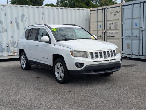Bright White Clearcoat 2014 Jeep Compass Latitude