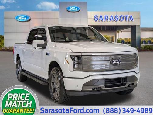 2025 Ford F-150 Lightning LARIAT