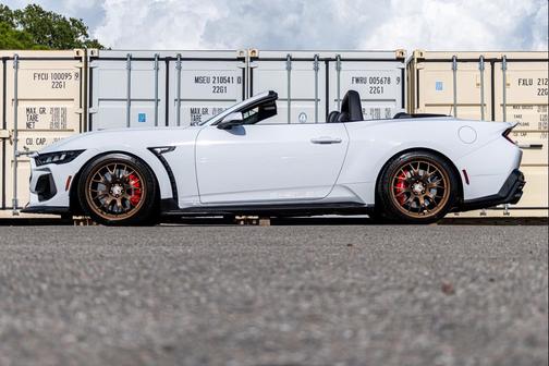 OXFORD WHITE 2024 Ford Mustang GT Premium