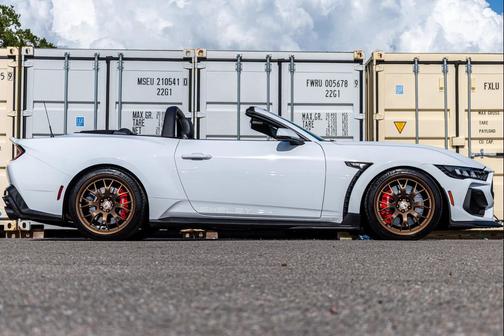 OXFORD WHITE 2024 Ford Mustang GT Premium