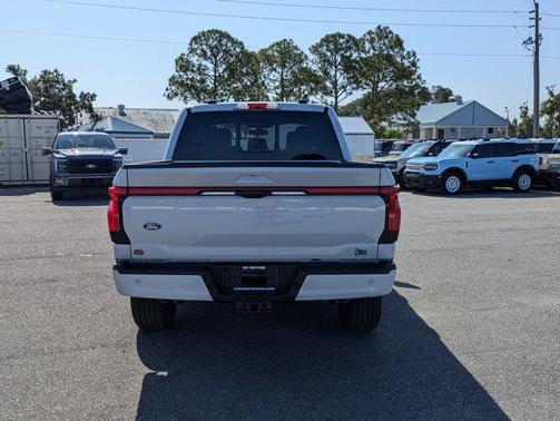 2025 Ford F-150 Lightning LARIAT