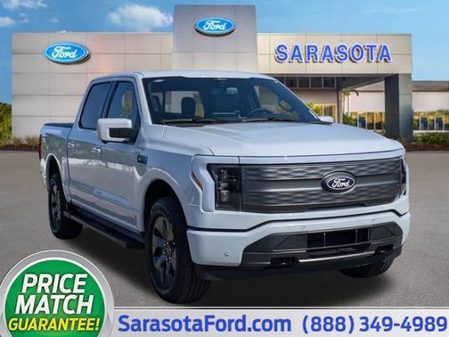 2025 Ford F-150 Lightning LARIAT