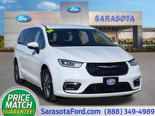 2023 Chrysler Pacifica Hybrid Touring L