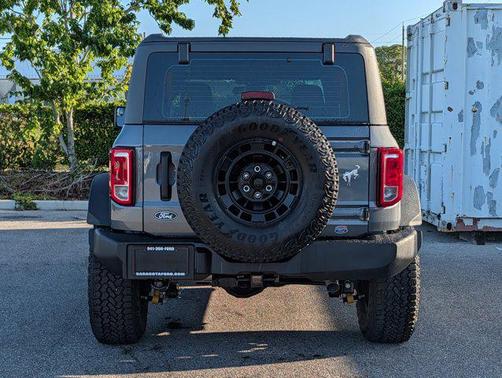 CARBONIZED GRAY METALLIC 2026 Ford Bronco Base 2 Door 4x4