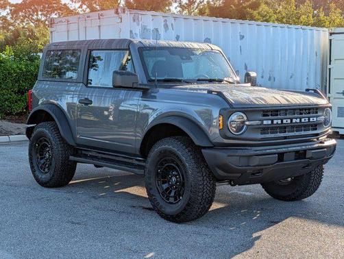 CARBONIZED GRAY METALLIC 2026 Ford Bronco Base 2 Door 4x4