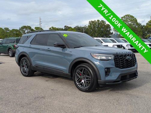 2025 Ford Explorer ST-Line