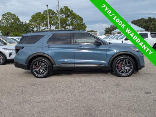 2025 Ford Explorer ST-Line