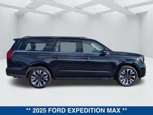2025 Ford Expedition Max Active 4x2