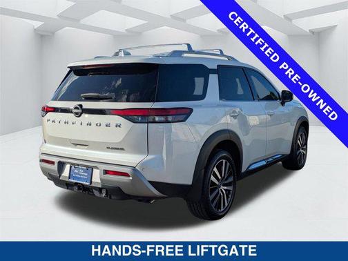 2023 Nissan Pathfinder Platinum FWD