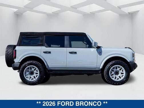 AVALANCHE GRAY 2026 Ford Bronco Outer Banks