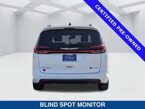 2024 Chrysler Pacifica L
