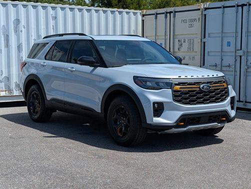 Space White Metallic 2026 Ford Explorer Tremor