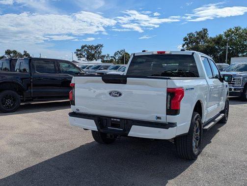 2025 Ford F-150 Lightning Flash