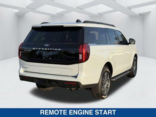 SPACE SILVER METALLIC 2026 Ford Expedition Active