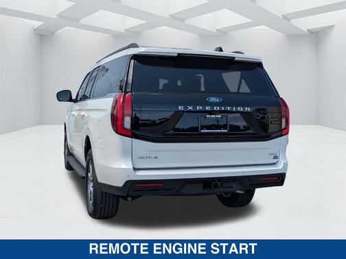 Star White Metallic Tri-Coat 2026 Ford Expedition Max Active 4x2