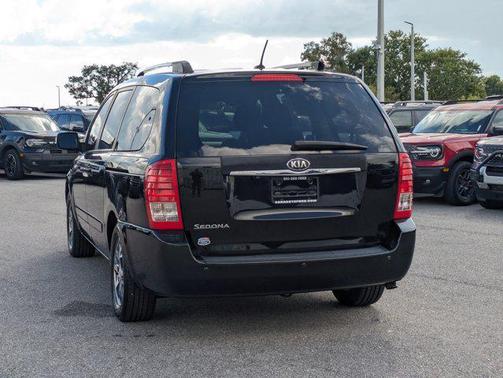 2014 Kia Sedona LX