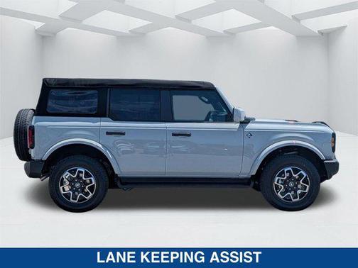AVALANCHE GRAY 2026 Ford Bronco Outer Banks