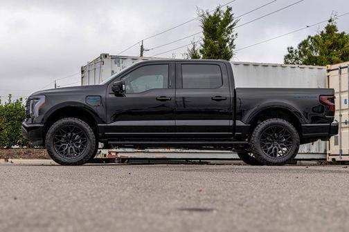 AGATE BLACK METALLIC 2025 Ford F-150 Lightning Platinum