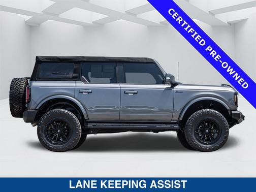 Carbonized Gray Metallic 2022 Ford Bronco Outer Banks