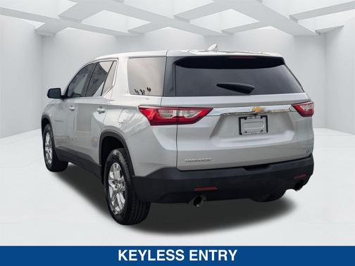 Silver Ice Metallic 2020 Chevrolet Traverse LS
