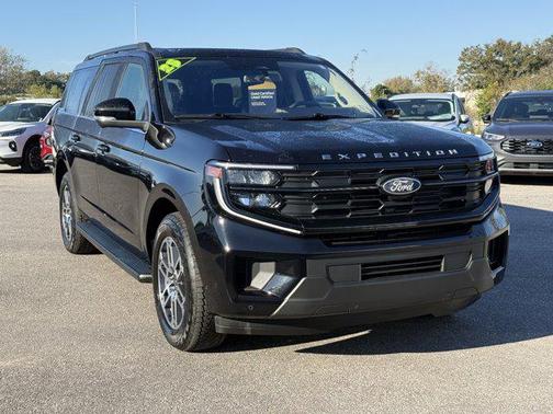 2025 Ford Expedition Max Active 4x4