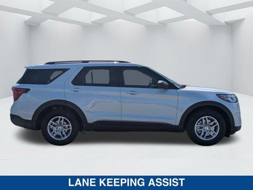 Space White Metallic 2026 Ford Explorer Active