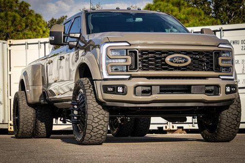 2026 Ford F-450 Platinum