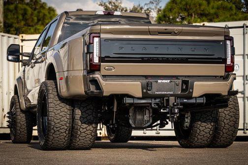 2026 Ford F-450 Platinum