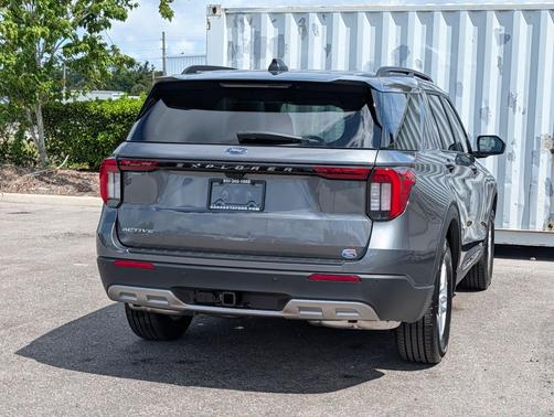 CARBONIZED GRAY METALLIC 2026 Ford Explorer Active