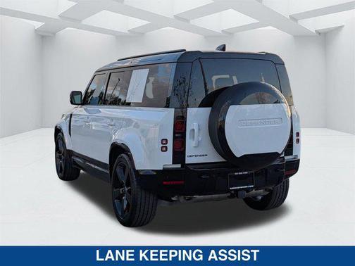 2025 Land Rover Defender 110 P400 X-Dynamic SE