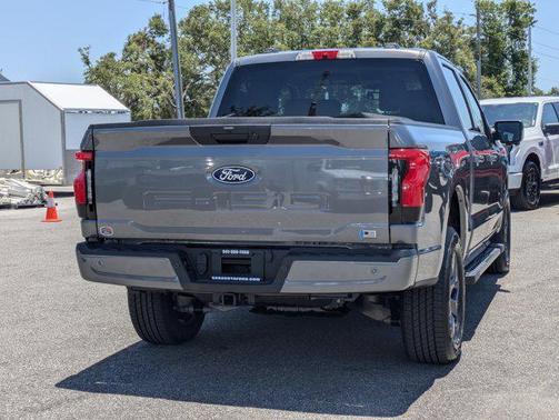 2025 Ford F-150 Lightning Flash