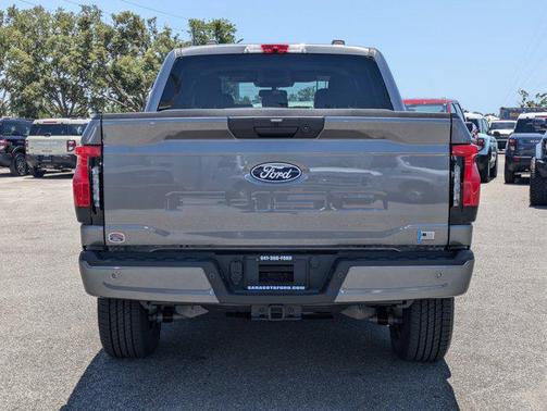 2025 Ford F-150 Lightning Flash