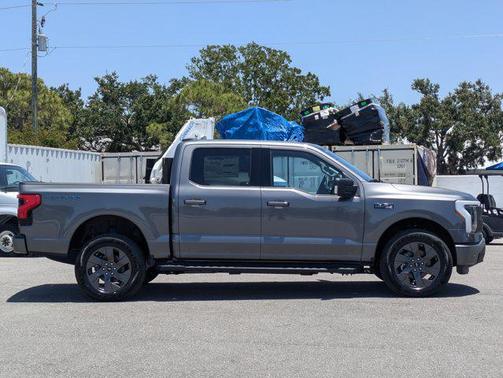 2025 Ford F-150 Lightning Flash