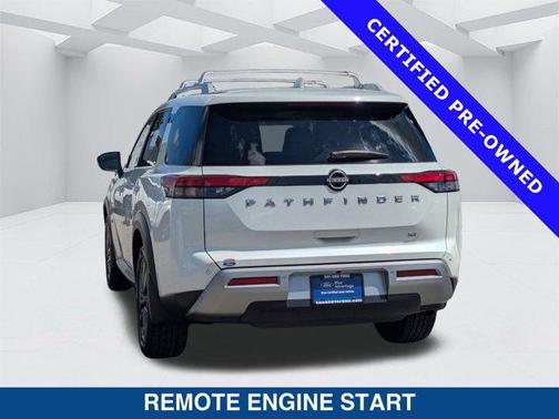 2022 Nissan Pathfinder SL 2WD