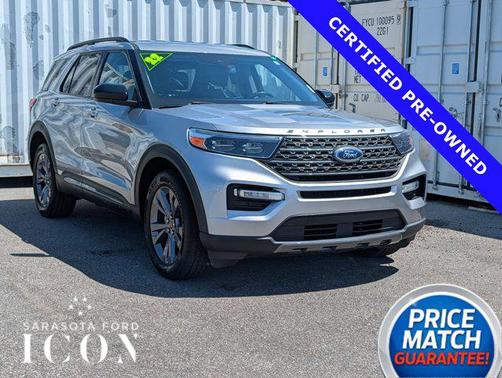 ICONIC SILVER METALLIC 2022 Ford Explorer XLT