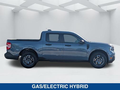 Azure Gray Metallic Tri-Coat 2026 Ford Maverick XLT