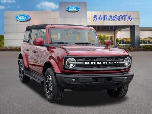 RUBY RED MET TNTD CLEARCOAT 2026 Ford Bronco Outer Banks