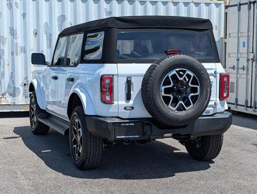 OXFORD WHITE 2026 Ford Bronco Outer Banks
