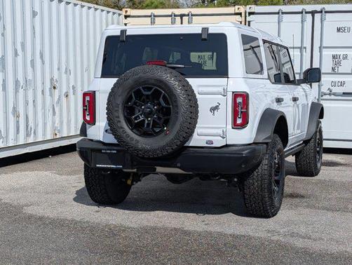OXFORD WHITE 2026 Ford Bronco Badlands