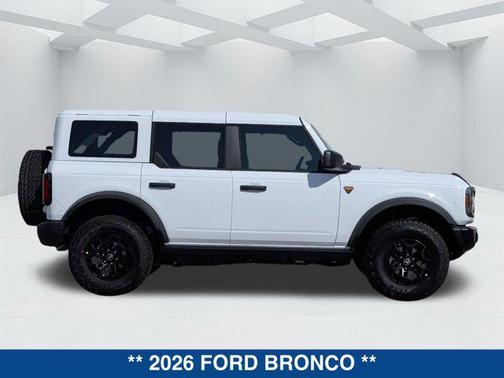 OXFORD WHITE 2026 Ford Bronco Badlands
