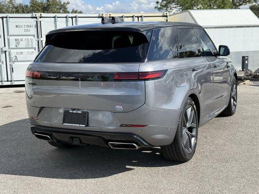 2024 Land Rover Range Rover Sport SE