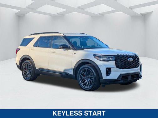 STAR WHITE MET TRI-COAT 2026 Ford Explorer ST-Line