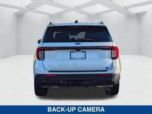 STAR WHITE MET TRI-COAT 2026 Ford Explorer ST-Line