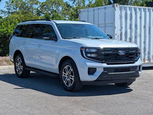 Space Silver Metallic 2026 Ford Expedition Active