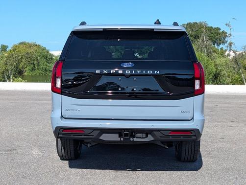 GLACIER GRAY MET TRI-COAT 2026 Ford Expedition Max Active 4x2